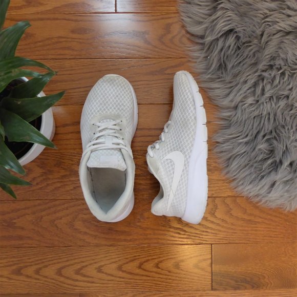 Nike Shoes - White Nike Runners